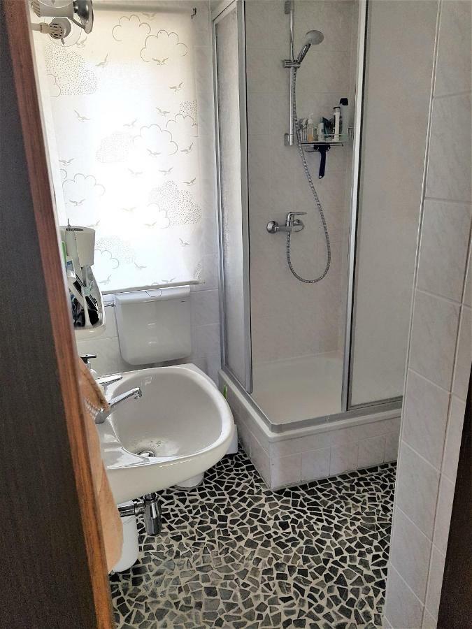 Haus Charenza Villa Garz  Luaran gambar